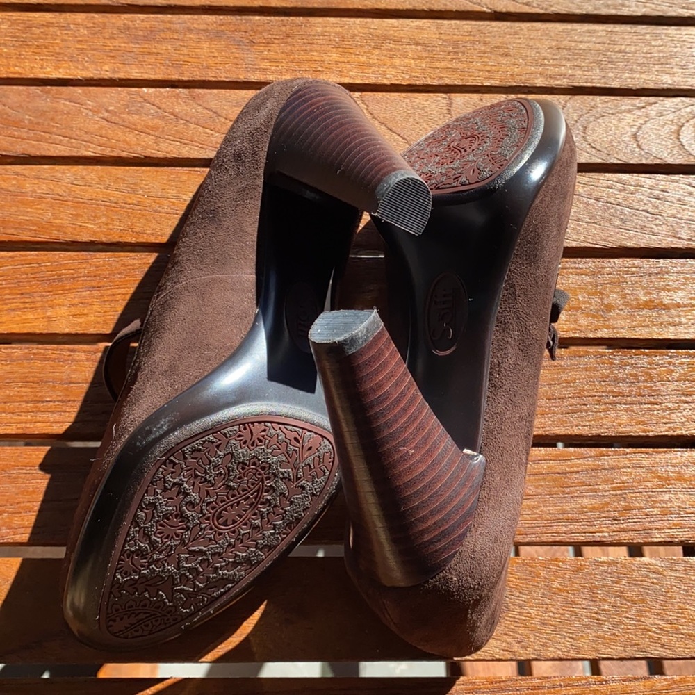 Sofft Brown Suede Peep Toe Pump - Picture 3 of 4